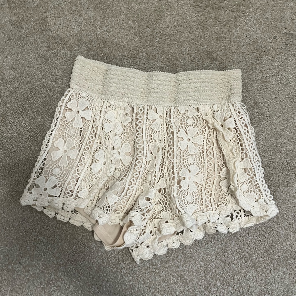 Lace shorts. Size S